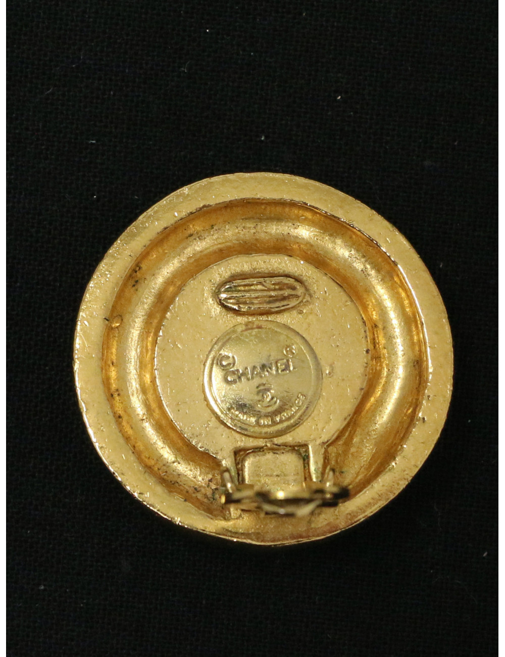 Clips CHANEL demi perles nacrée CC