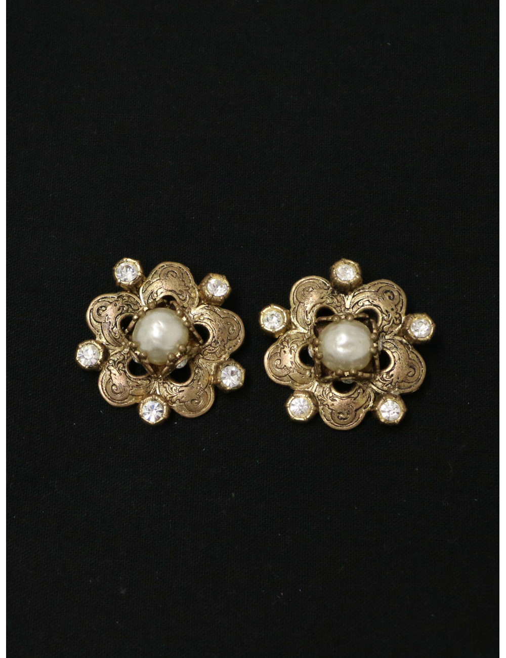 Boucles d'oreille CHANEL Couture
