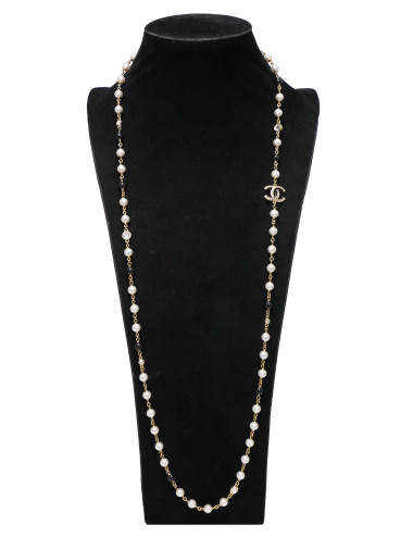 Sautoir Chanel doré perles nacrées noires