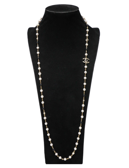 Sautoir Chanel doré perles nacrées noires