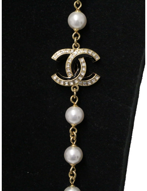 Sautoir Chanel doré perles noires et nacrées