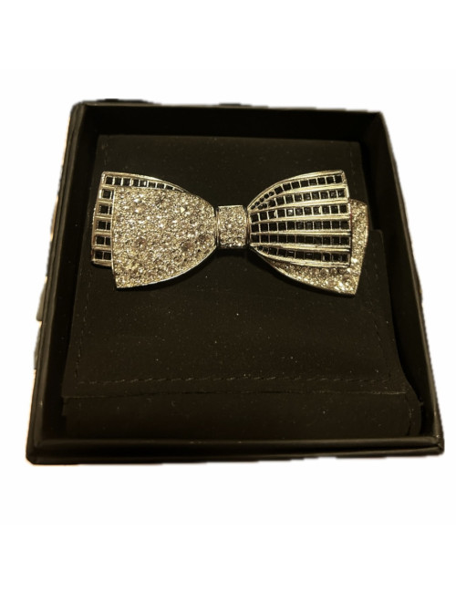 2017 Chanel bow brooch