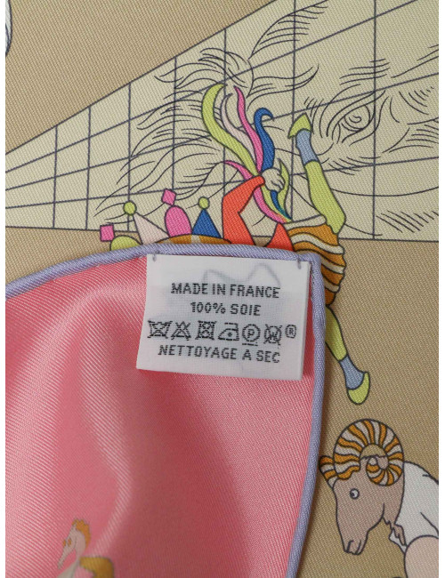 Carré Hermès Academia Hippica roulotté violet