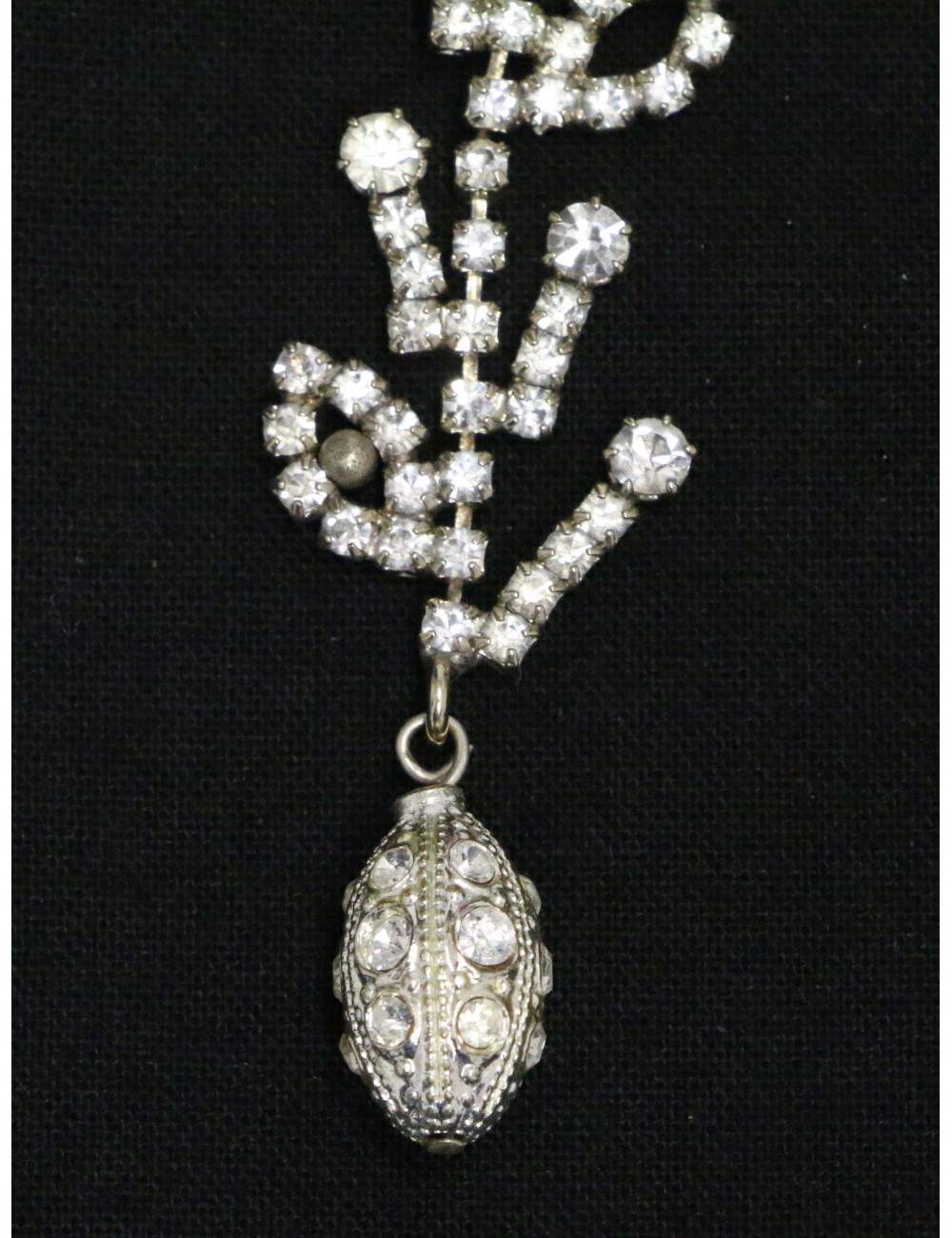 Clips pendants CHRISTIAN LACROIX marguerite perles strass