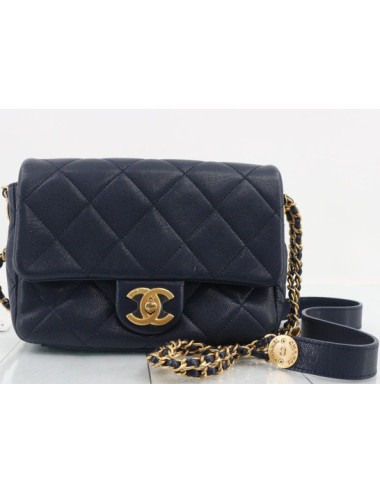 Sac matelassé bleu caviar Chanel