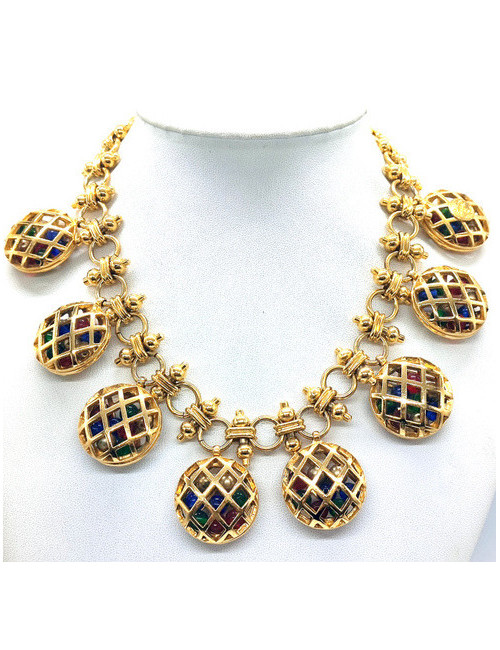 Collier à 8 pendentifs boules colorées Chanel
