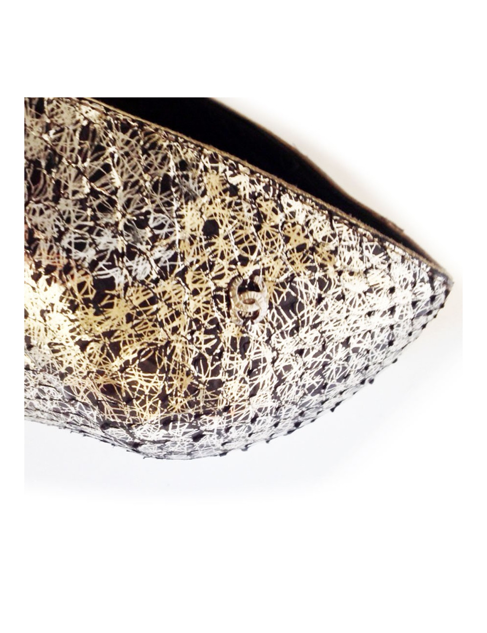 Escarpins CHANEL T39 en python argenté vieilli