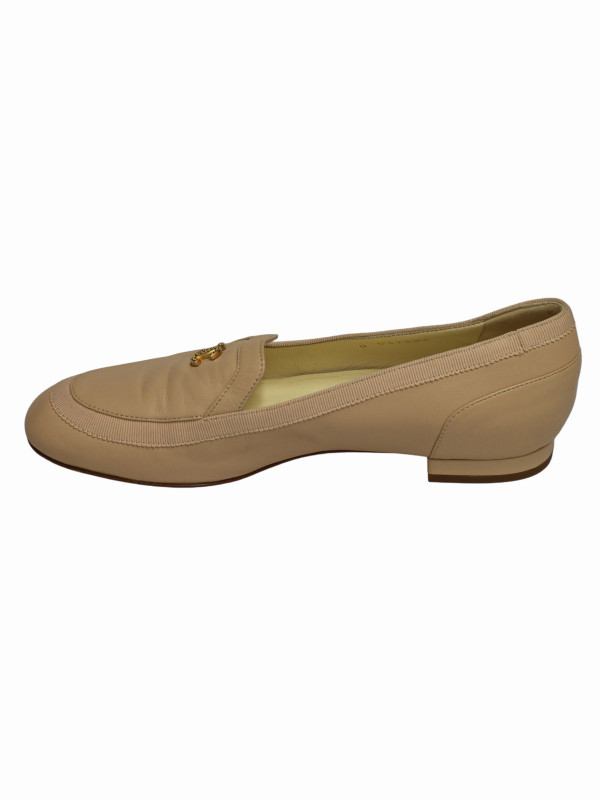 Mocassins Chanel T 36,5 cuir d'agneau beige