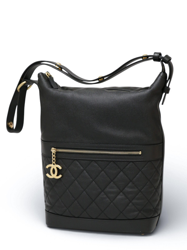 Sac Hobo Chanel cuir grainé noir