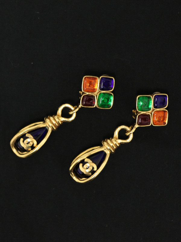 Boucles d'oreilles pâte de verre Chanel printemps 1995