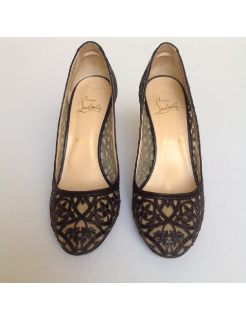 Escarpins CHRISTIAN LOUBOUTIN T38 façon dentelle