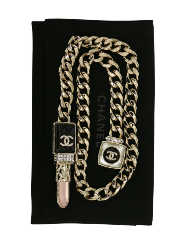 Collier Chanel lipstick Automne 2022