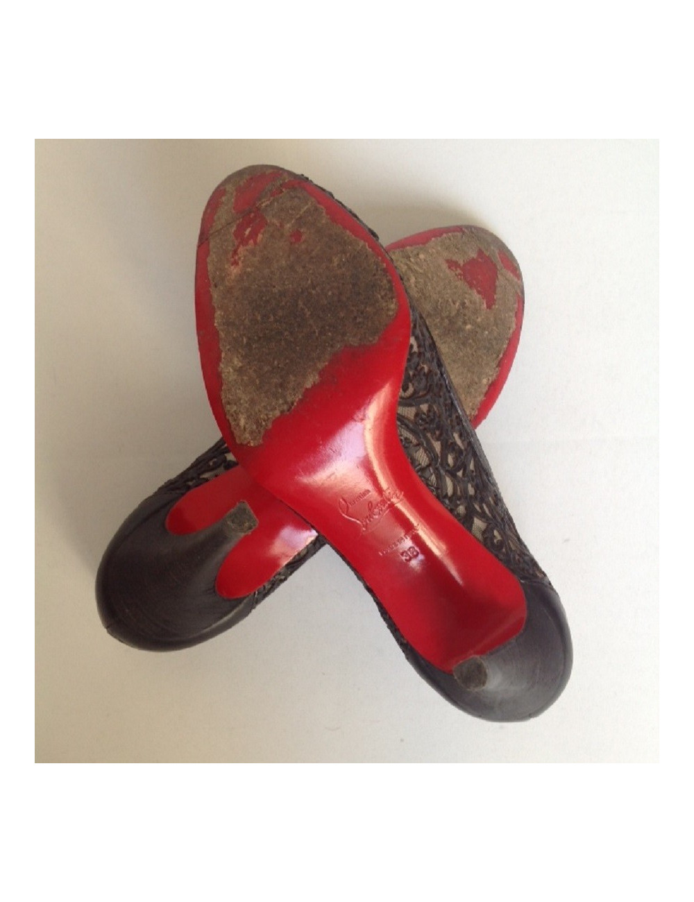 Escarpins CHRISTIAN LOUBOUTIN T38 façon dentelle