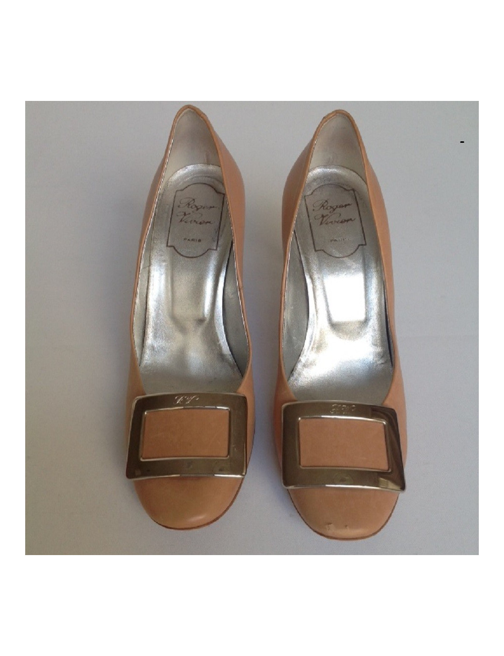 Escarpins  ROGER VIVIER T38 cuir pèche