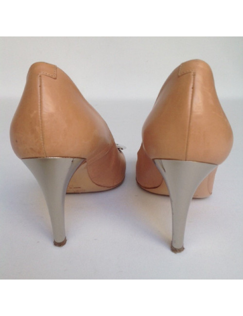 Escarpins  ROGER VIVIER T38 cuir pèche