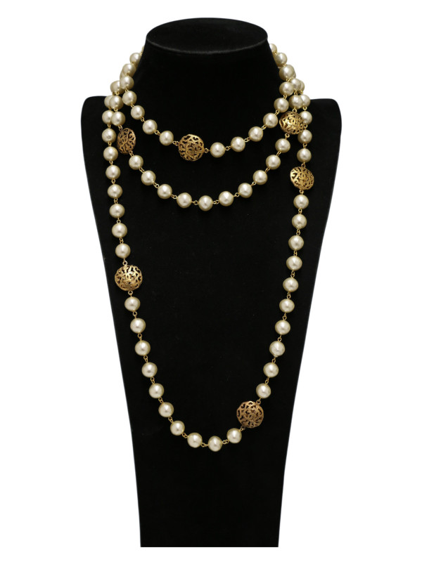 Sautoir Chanel couture perles pâte de verre