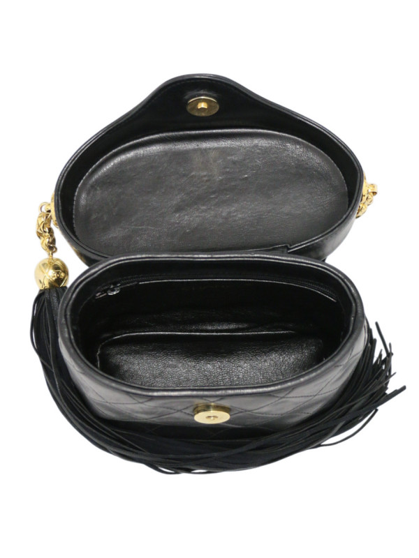Sac rigide Chanel pompon et chaine bijou
