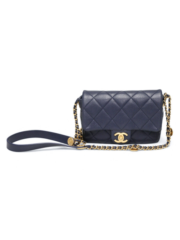 Sac matelassé bleu caviar Chanel 2