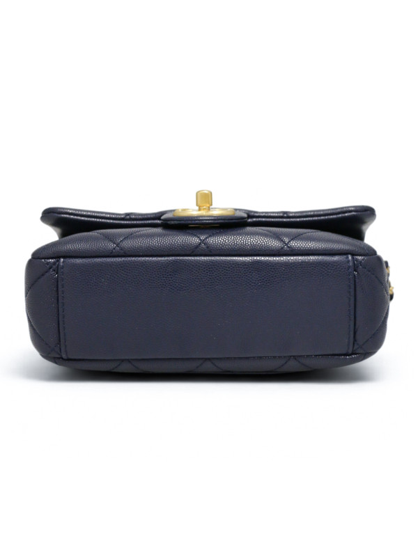 Sac matelassé bleu caviar Chanel