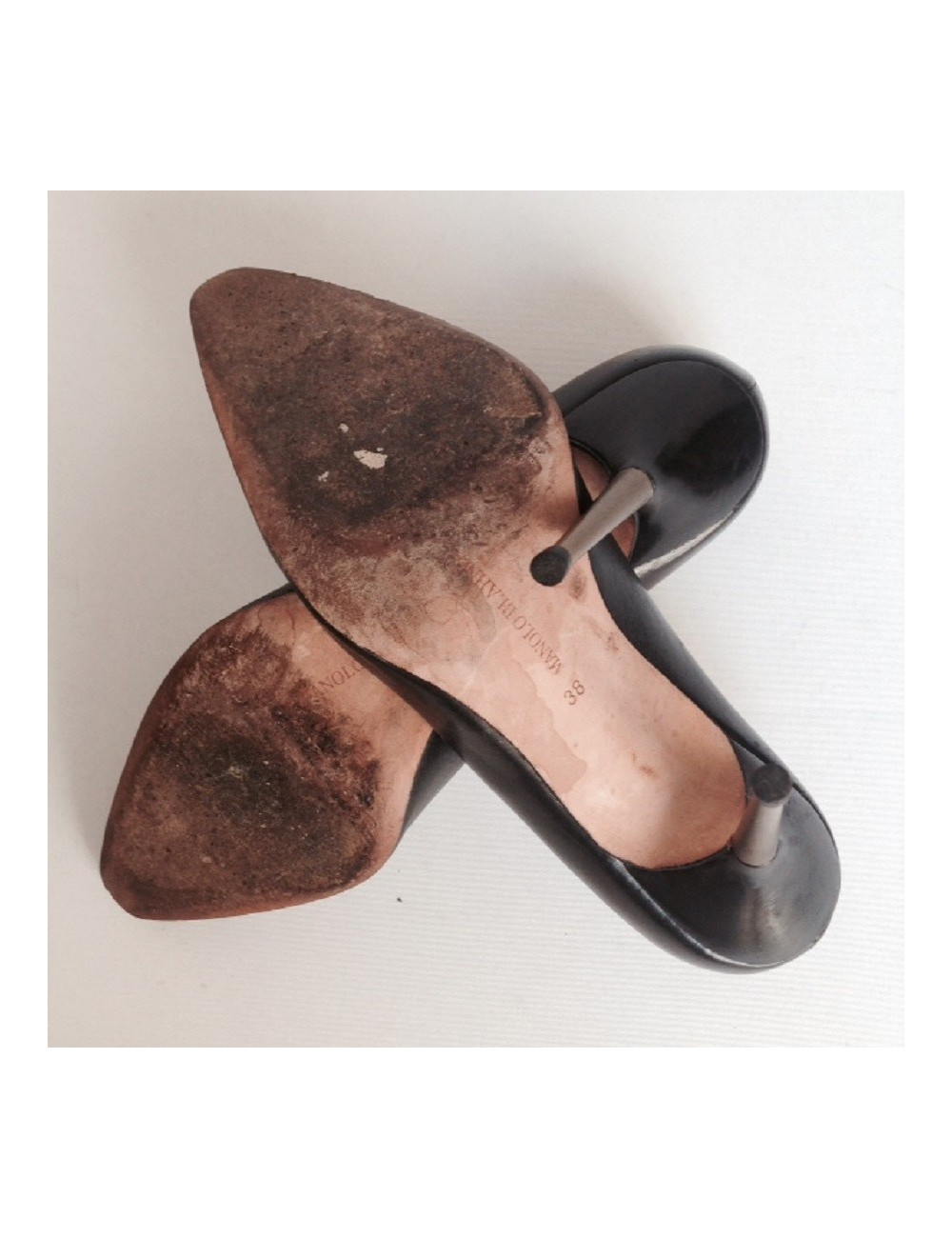 Escarpins en cuir noir MANOLO BLAHNIK T38