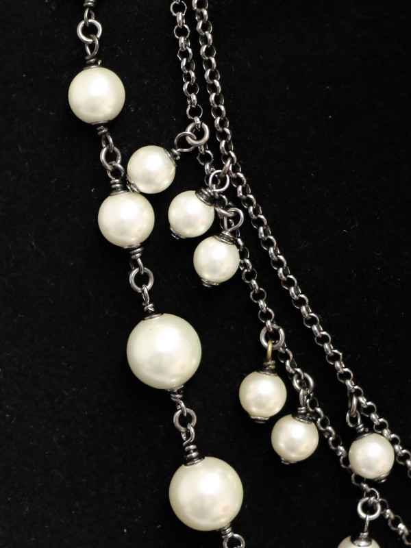 CollierChanel triple rangs perles nacrées