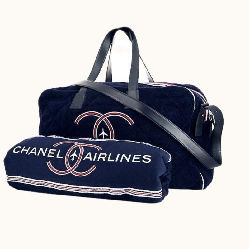 Sac de voyage Chanel Airlines éponge avec sa serviette et sa pochette