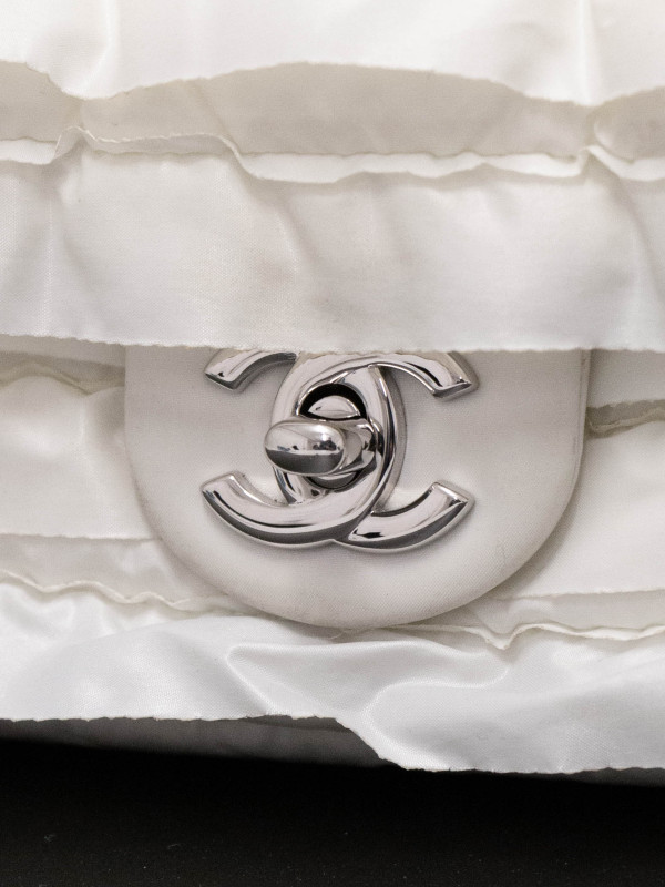 Sac Bandoulière Chanel Collection Neige en Toile Parachute Blanche par Karl Lagerfeld