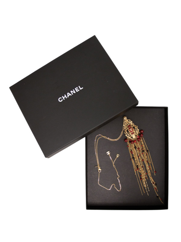 Collier pendentif Chanel Méiers d'art Paris-Bombay