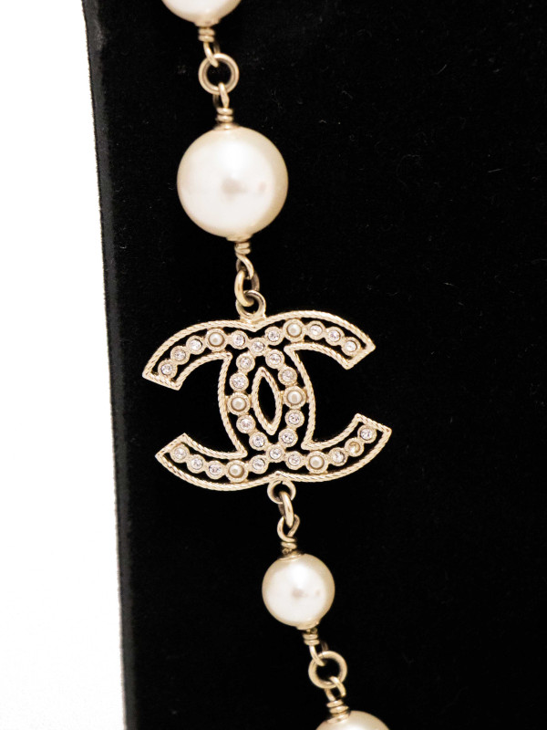 Sautoir Chanel perles