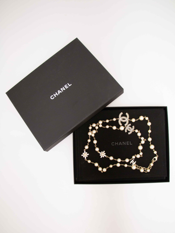 Sautoir Chanel perles