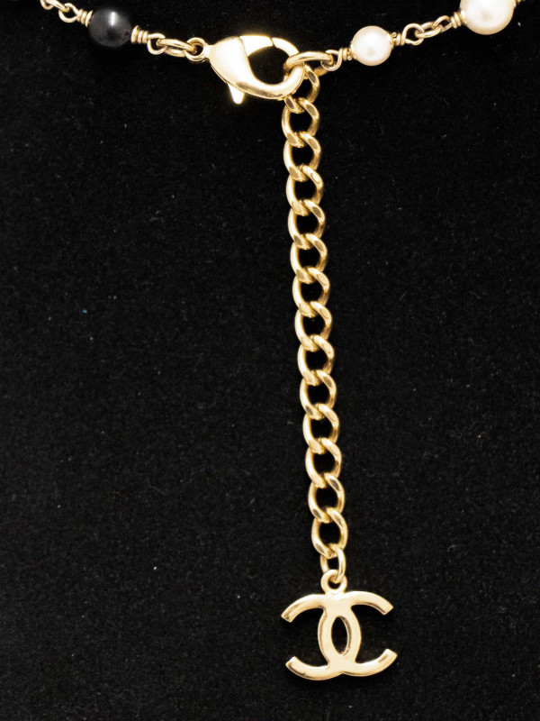 Sautoir Chanel Perles Nacres Bicolores