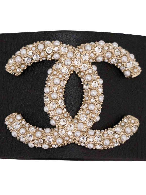 Bracelet Manchette Chanel CC Perles & Strass Dorés en Cuir Noir