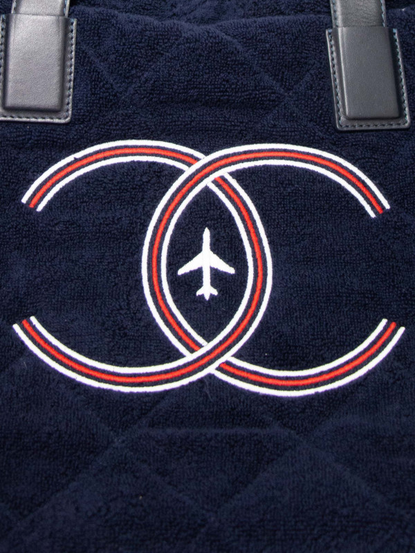 Sac de voyage Chanel Airlines éponge avec ses accessoires