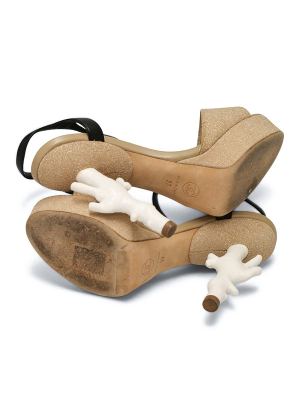 Sandales CHANEL compenséesT37 beige