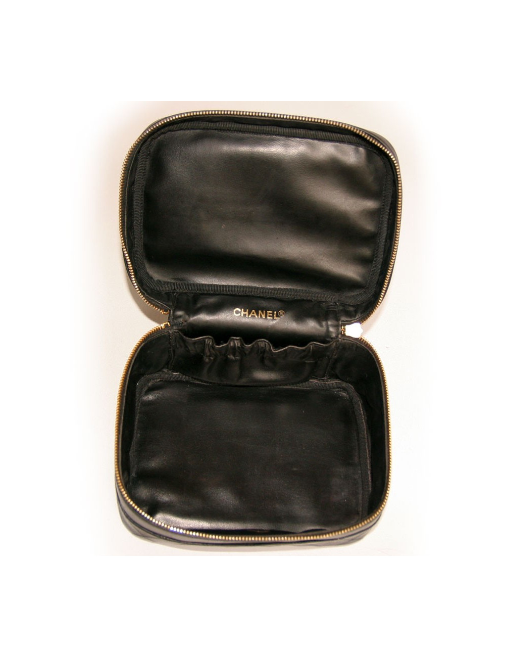 Vanity case CHANEL en cuir noir
