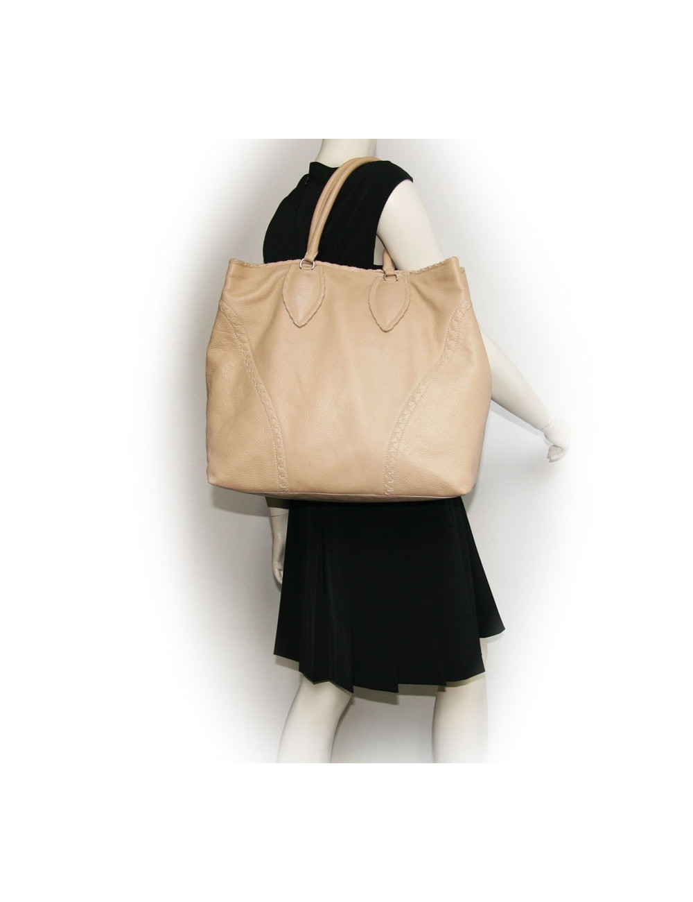 Grand sac cabas beige cuir grainé ALAIA 
