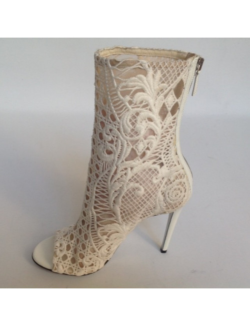 Bottines à talons ouverte BALMAIN T39  blanches