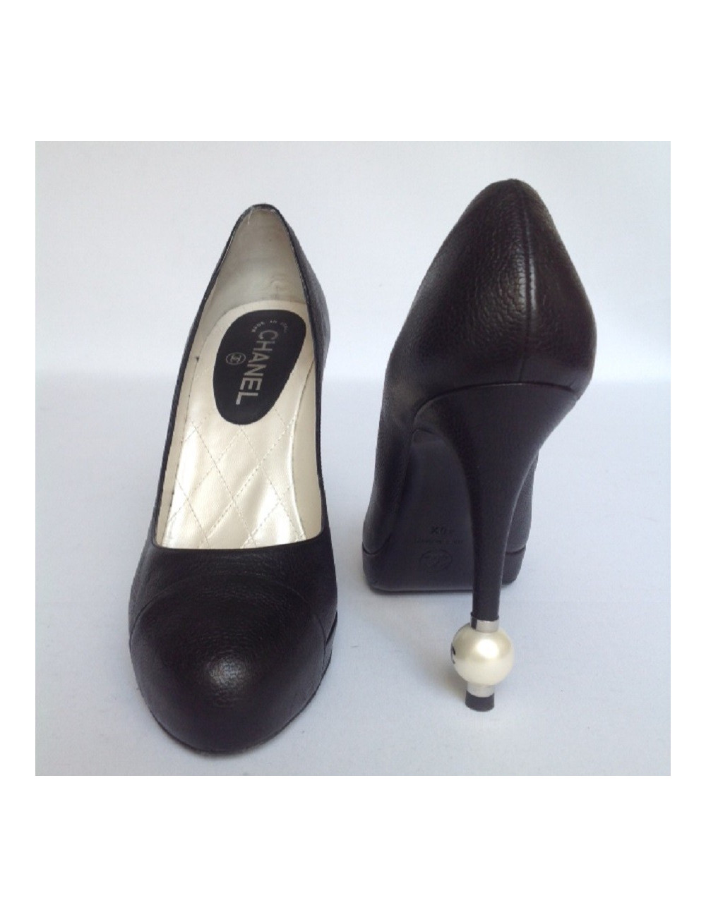 Escarpins CHANEL T 40,5 en cuir noir