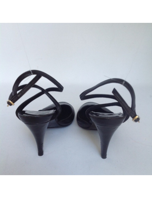 Escarpins CHANEL  T37.5 cuir verni