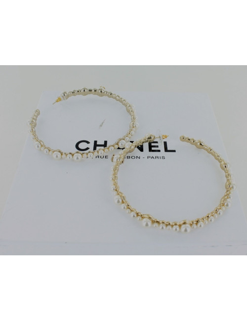  clous d'oreille créoles CHANEL en perles nacrées