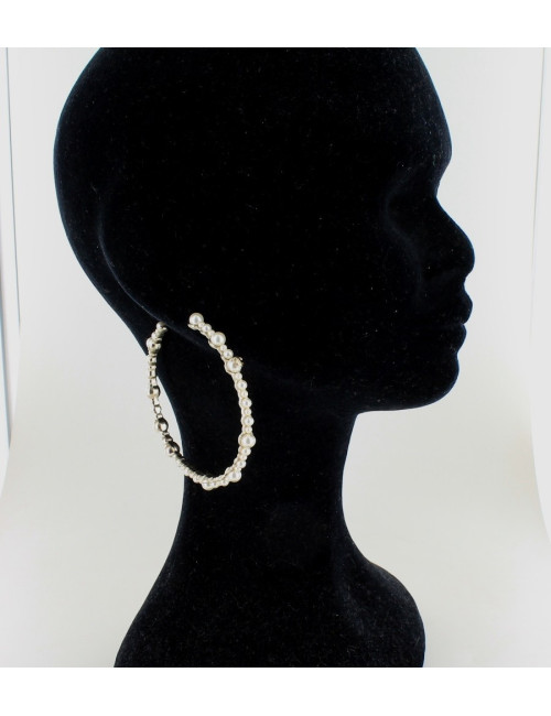  clous d'oreille créoles CHANEL en perles nacrées
