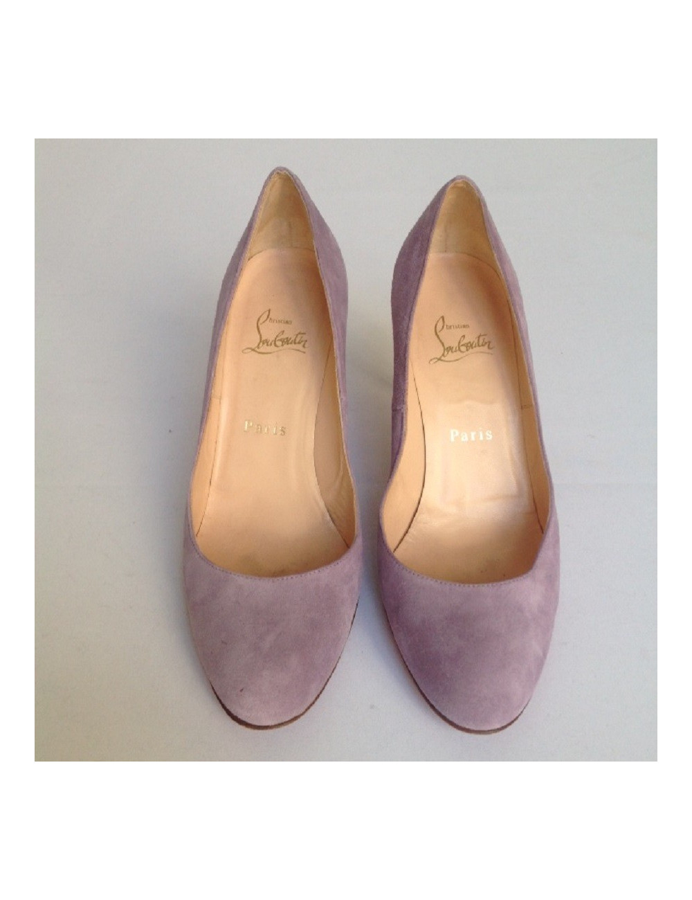 Escarpins en daim violet modèle 'Décolleté' CHRISTIAN LOUBOUTIN T37,5