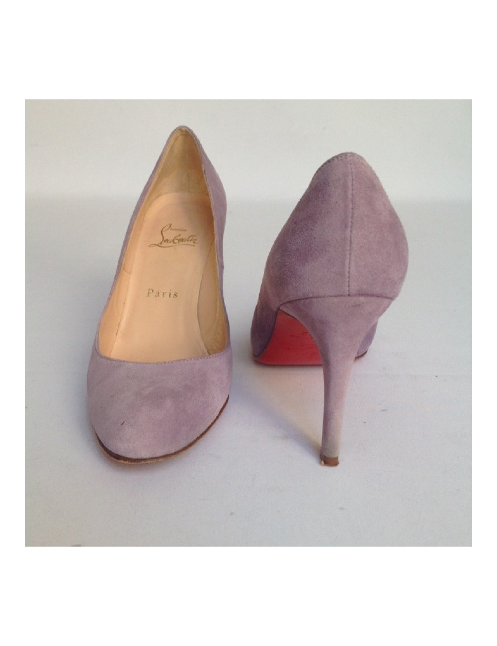 Escarpins en daim violet modèle 'Décolleté' CHRISTIAN LOUBOUTIN T37,5