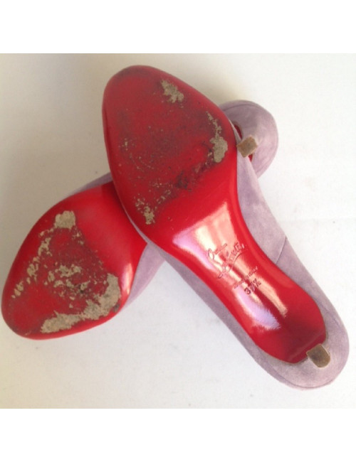 Escarpins en daim violet modèle 'Décolleté' CHRISTIAN LOUBOUTIN T37,5