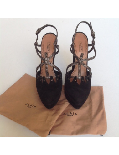 Sandales hautes ALAIA T39 en daim noir