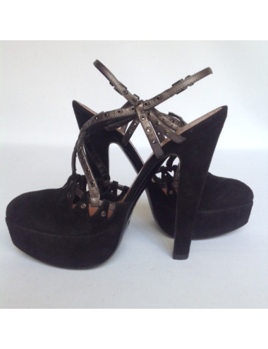 Sandales hautes ALAIA T39 en daim noir 2