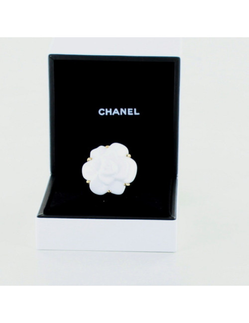 Bague CHANEL T 55 camélia blanc or jaune