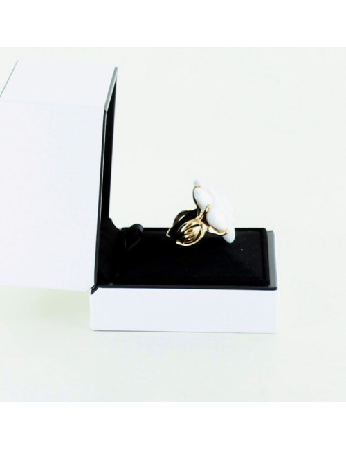 Bague CHANEL T 55 camélia blanc or jaune