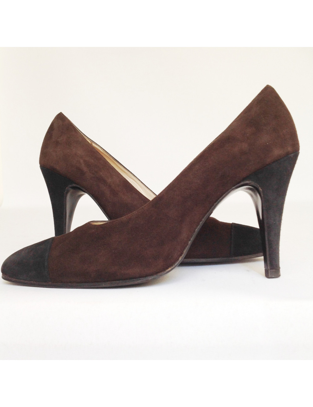 Escarpins CHANEL en daim marron 