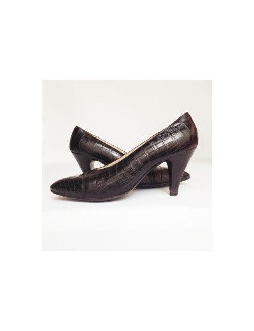 Escarpins noir CHANEL en crocodile